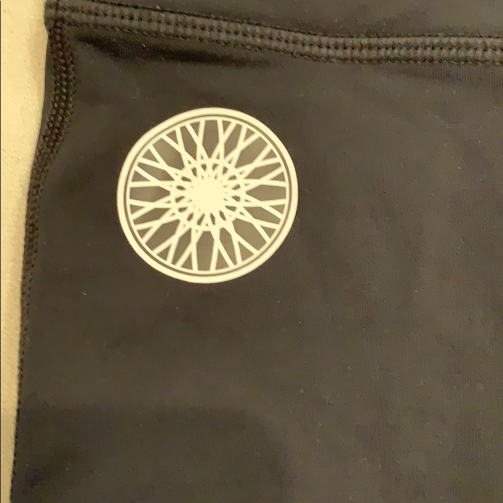 Nike New York Cropped Legging - Picture 3 of 6